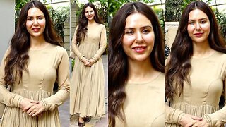 Sonam Bajwa Looking Gorgeous In Indian Attire Arrives To Promotes Her Punjabi Movie Carry On Jatta 3