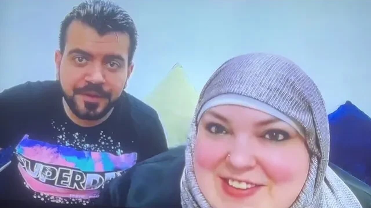 Foodie Beauty GettingTapped W/ Hubby Boxing Gloves But They Can Use Them To Beat Up Reaction Channel