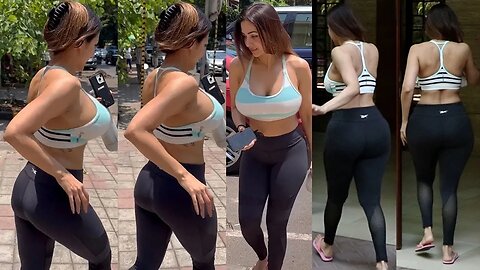 Whaat A GaZaab Figure At 49 Yaar 😱😲 Malaika Arora Flaunnts Her Huge Gazab Figur In Sports B₹A At Gym