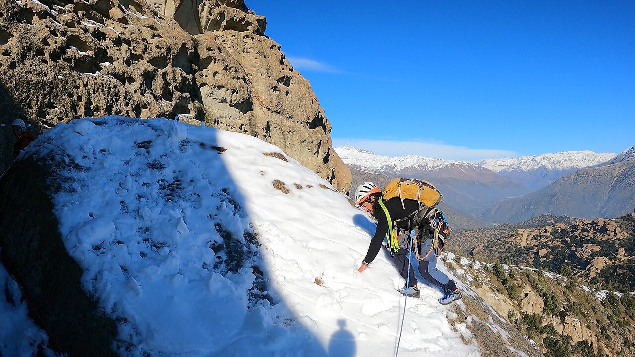 Escalando "Los hermanos Macana" en Torrecillas [CC]