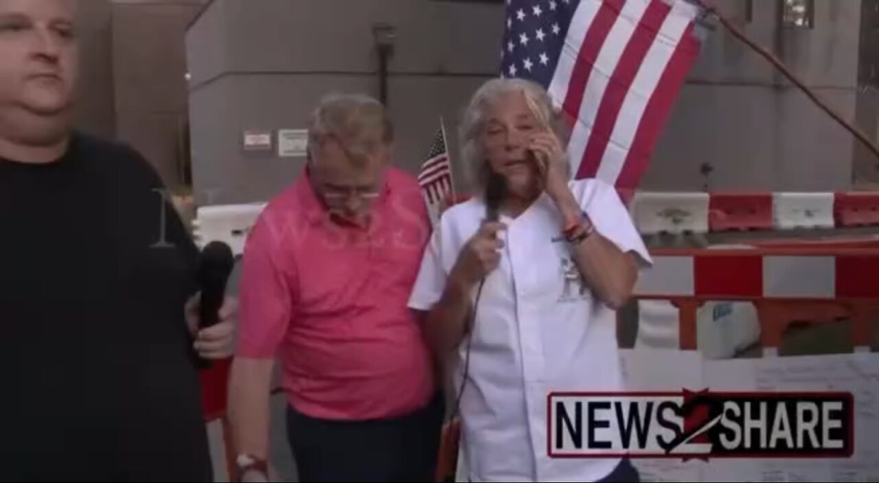 President Trump on the phone with Ashli Babbitt’s mother