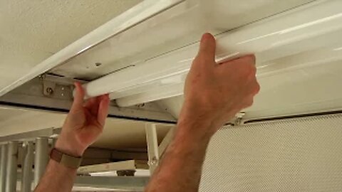 How to install a T8 electronic fluorescent ballast in an old magnetic T12 ballast fixture