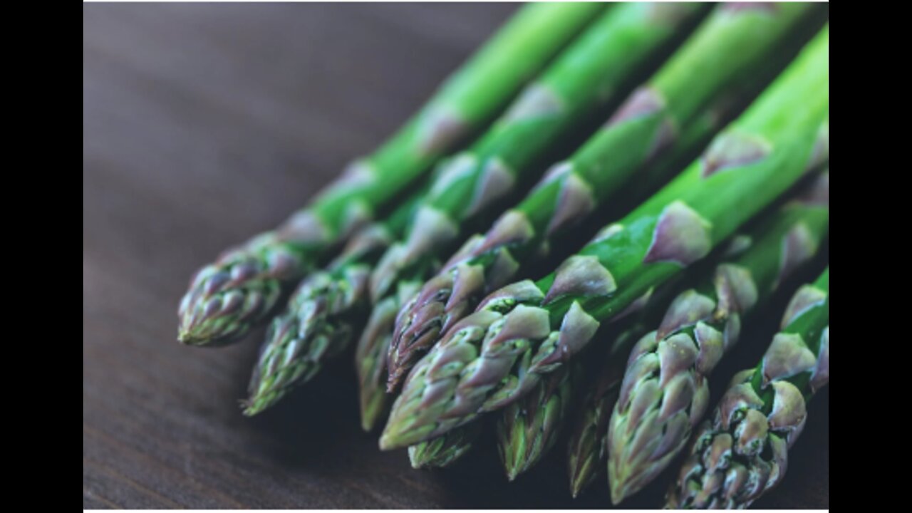 Who Knew It Was This Easy To Grow Asparagus #Asparagus #Gardening