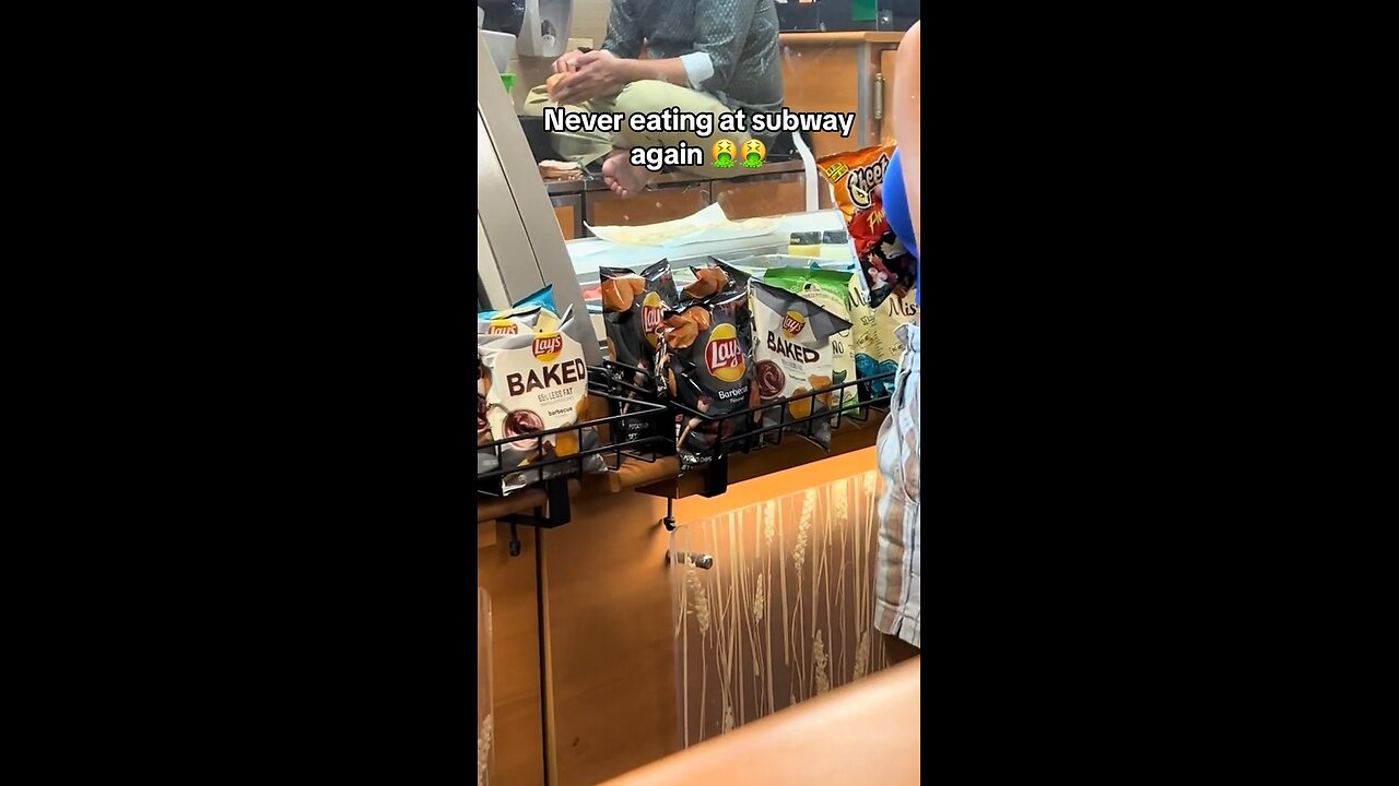 Never Eating at Subway EVER AGAIN! 🤮