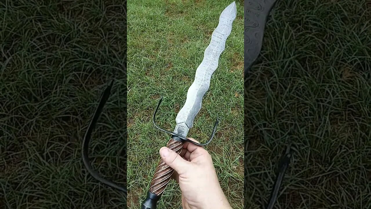 ladder pattern Damascus Flamberge Dagger