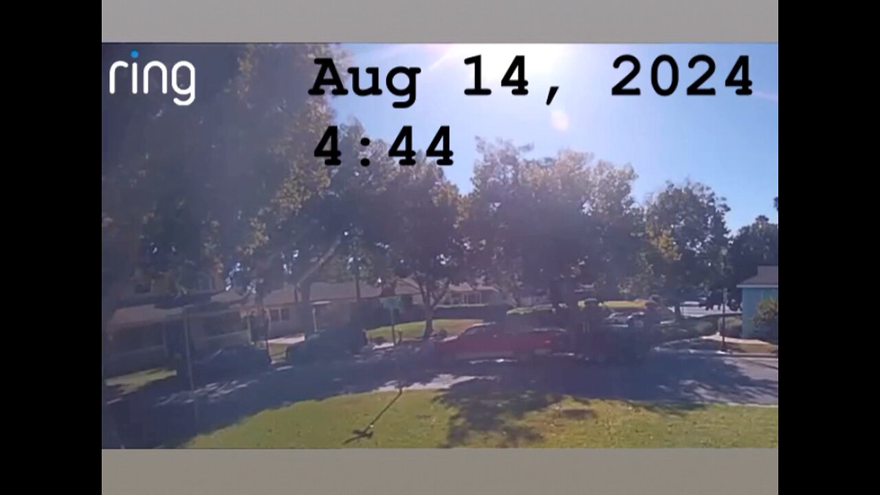 August 14, 2024 4:44 Red truck