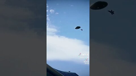 US Jet chasting UFO