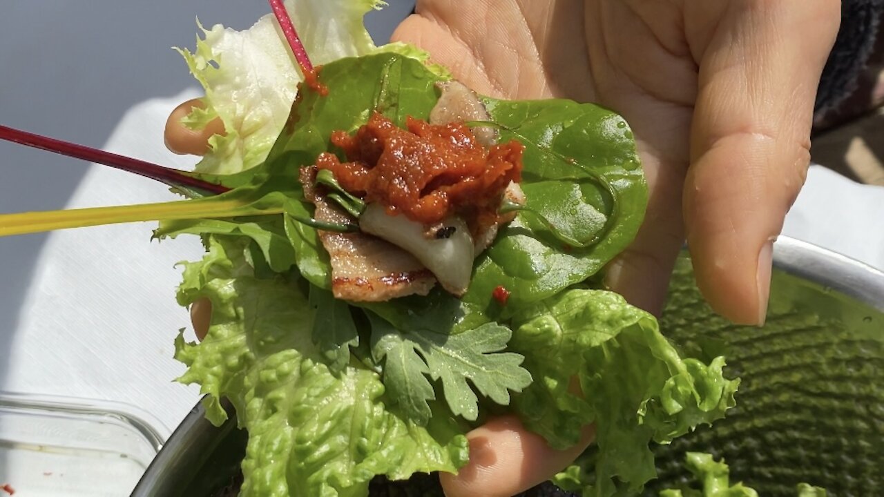 meat, vege, garlic, green onion, soy bean paste, red chili paste in one bite!