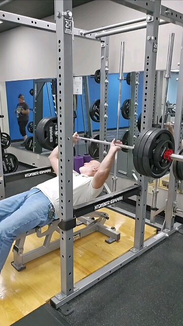 335lbs bench, Crazy old man