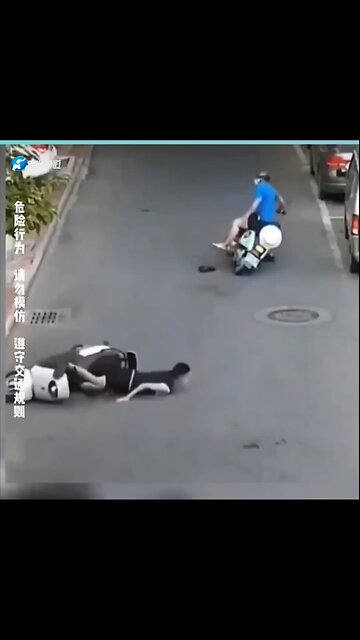 Scooty vs scooter ...#insta #trendingreels #instagood 🤣🤣🤣🤣