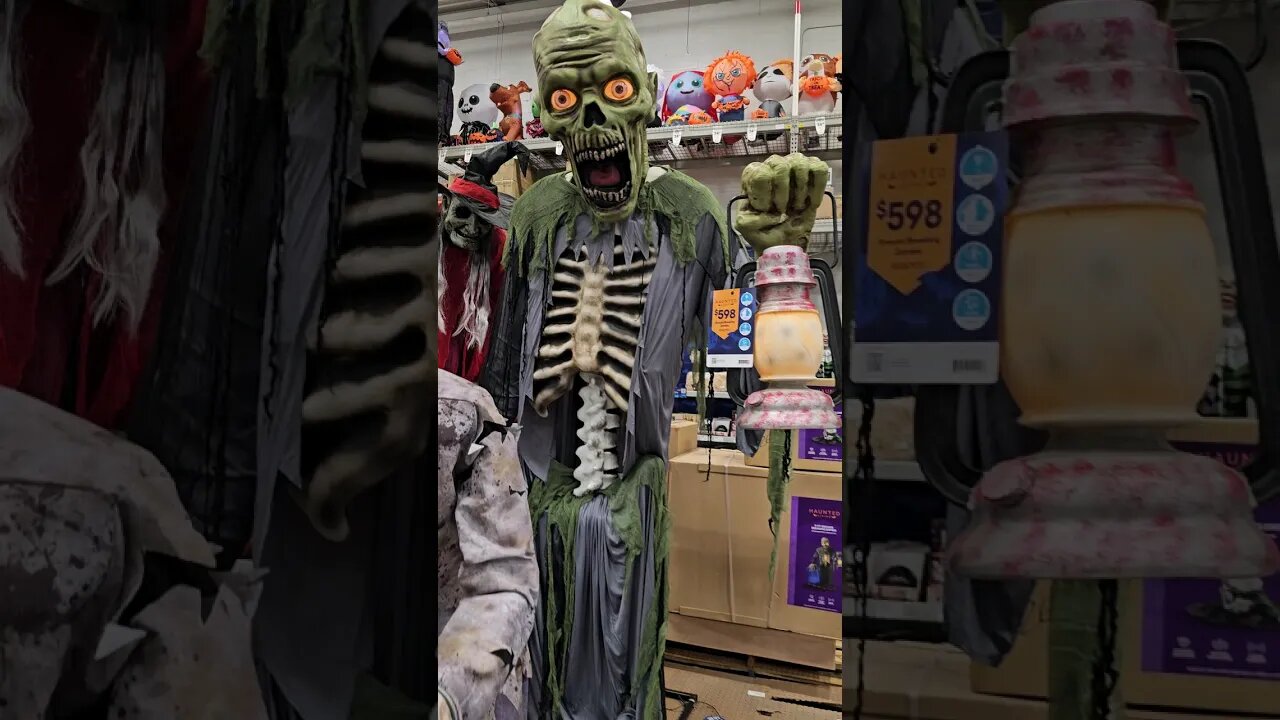 Worlds Biggest Zombie at Lowe's