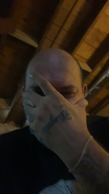 Sending a message🫡