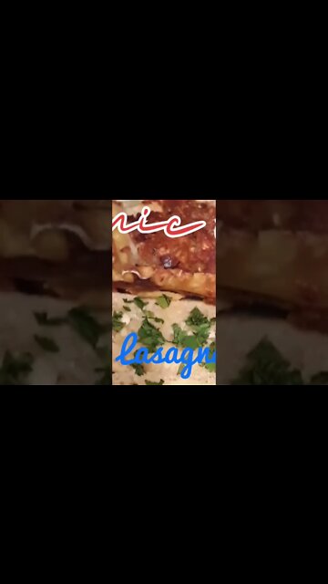 The best Kroger family sized last piece of lasagna ever 😋🍽🍹#shorts