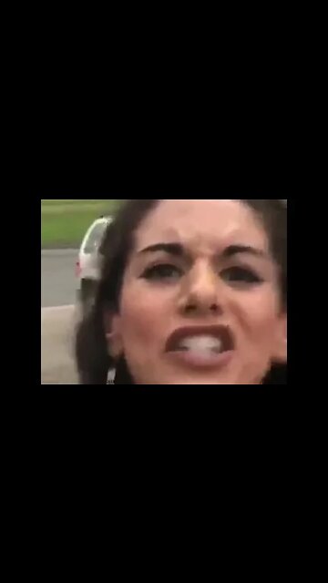 US : Le karma d'une femme mal élevée