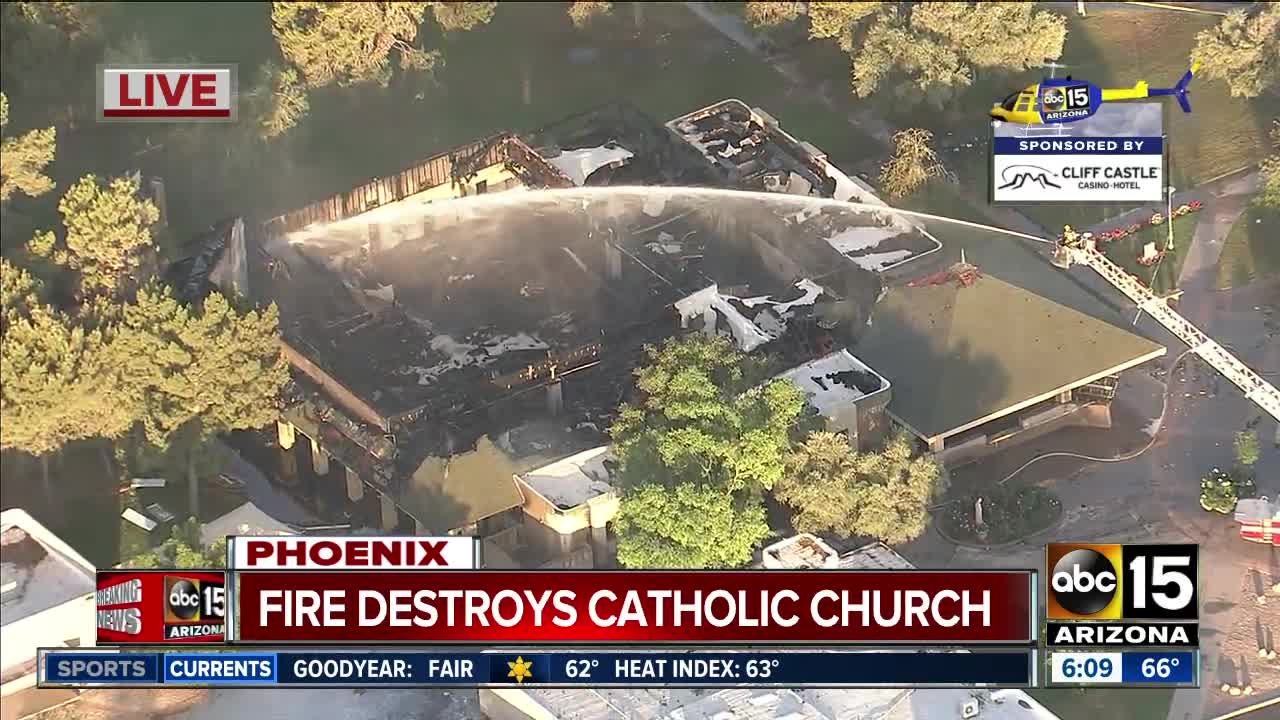 Fire destroys Phoenix church