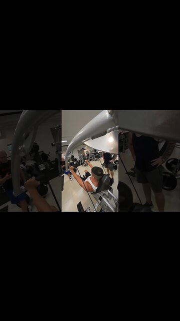 Pressing 2 plates a side @muntogi_fitness