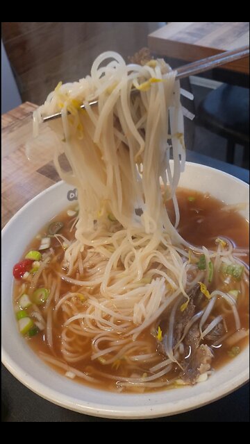 Vietnamese beef rice noodle soup Korean style