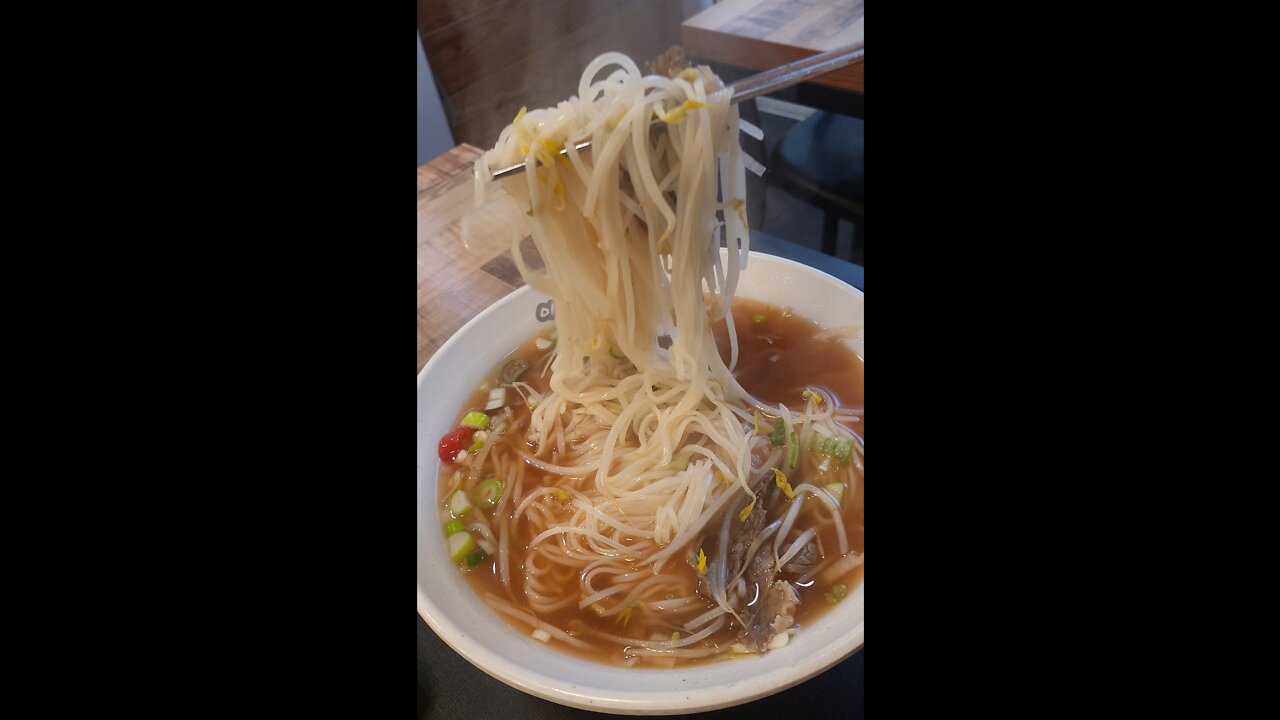 Vietnamese beef rice noodle soup Korean style