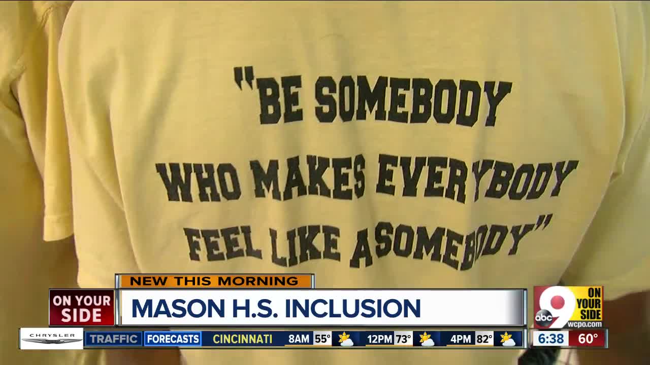 Mason students working to make sure no one eats lunch alone