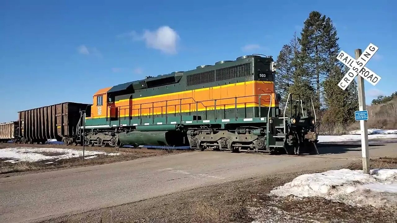 Early Morning K5LA Train Horns In Iron Mountain, MI! #trains #trainvideo #trainhorn | Jason Asselin