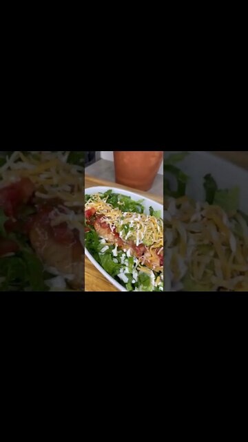 FREE Keto Recipe (Link In Description) | Low carb Chipotle chicken bowl #Shorts