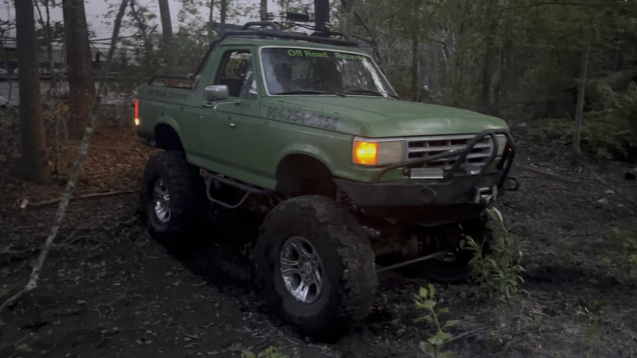 Bronco throwing a little mud