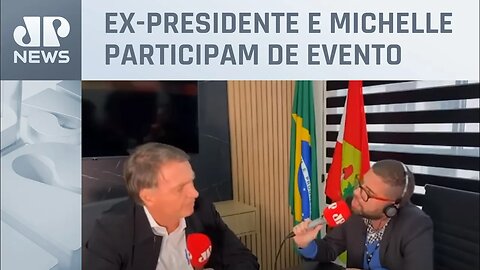 Jair Bolsonaro concede entrevista à Jovem Pan em SC