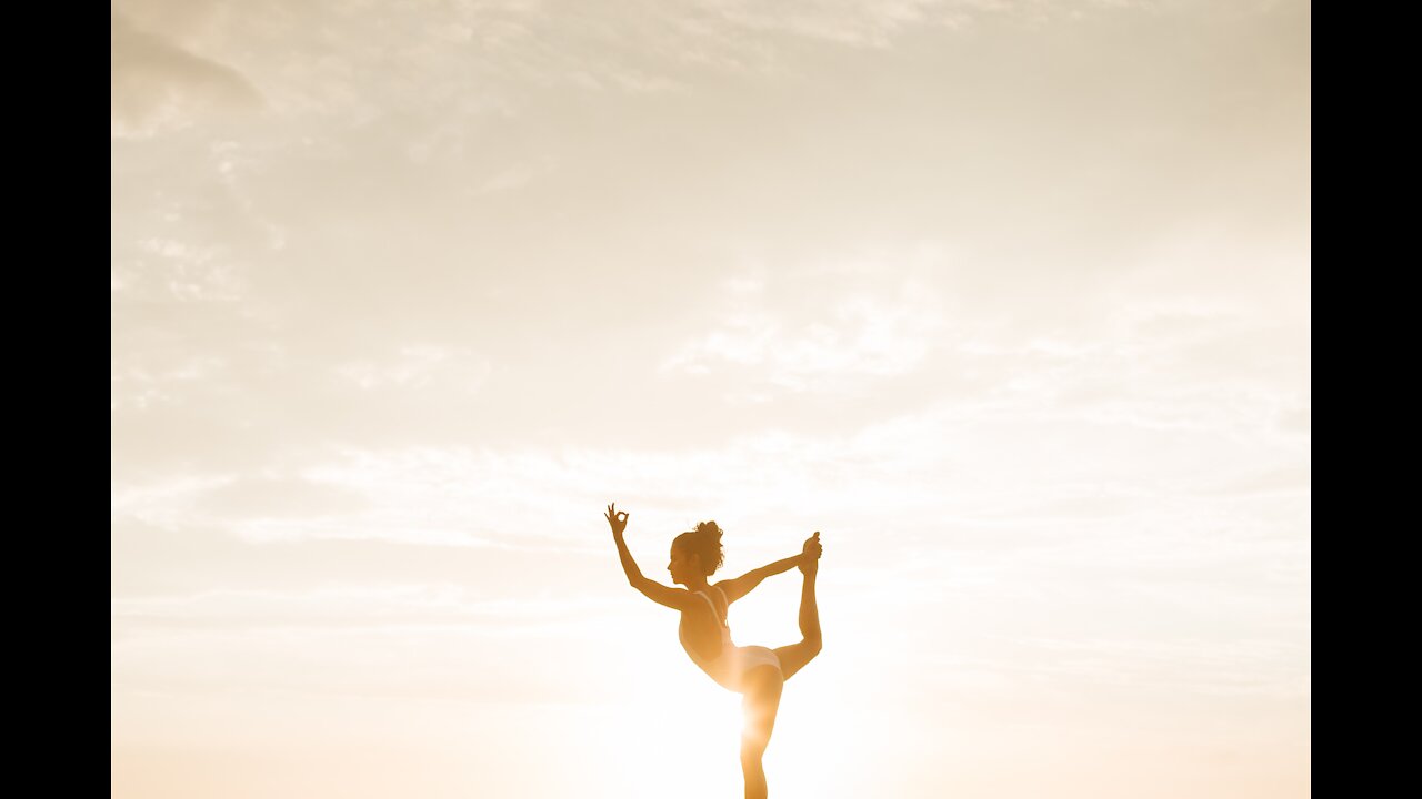 Gentle Chair Yoga - Easy for beginners and seniors - 20min