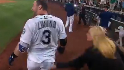 Female Reporter SPANKS Mariners Player After Walk-Off Home Run