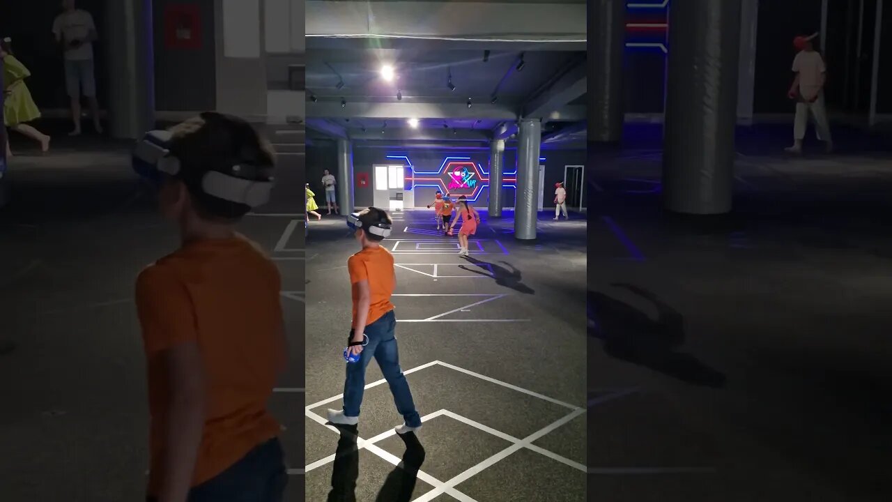 tiktok:unreal.md 🎮👾🕹️ #vr #vrclub #virtualreality #unrealvr #moldova #chisinau #vrarena 🖤 @unrealmd