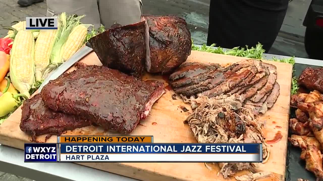 Eating at the Detroit Jazz Fest