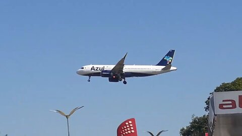 Airbus A320NEO PR-YSF na final antes de pousar em Manaus vindo de Boa Vista