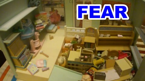 ABALA CONDOMINIO DA BARBIE EARTHQUAKE