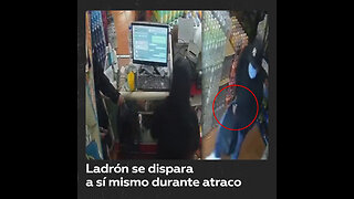 Con su propia arma, ladrón se dispara por error en pleno asalto