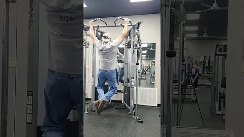 Pull ups 💪, Crazy 🤪 old man, Great bodyweight exercise