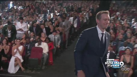 Nick Foles grabs ESPY