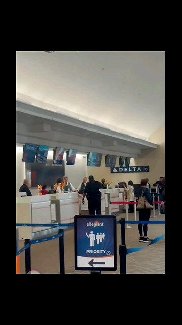 Cops chase future NFL draft pick at Georgia airport. #cops #deltaairlines #georgia