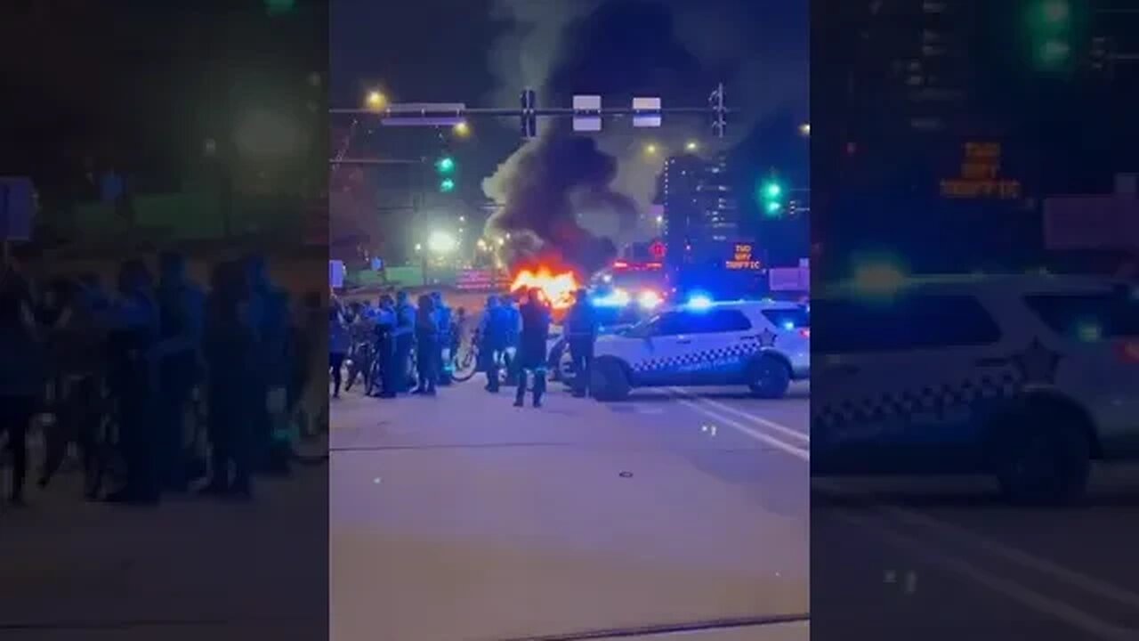 Beetlejuiceville: Wild night over at 31st Beach.. 👀