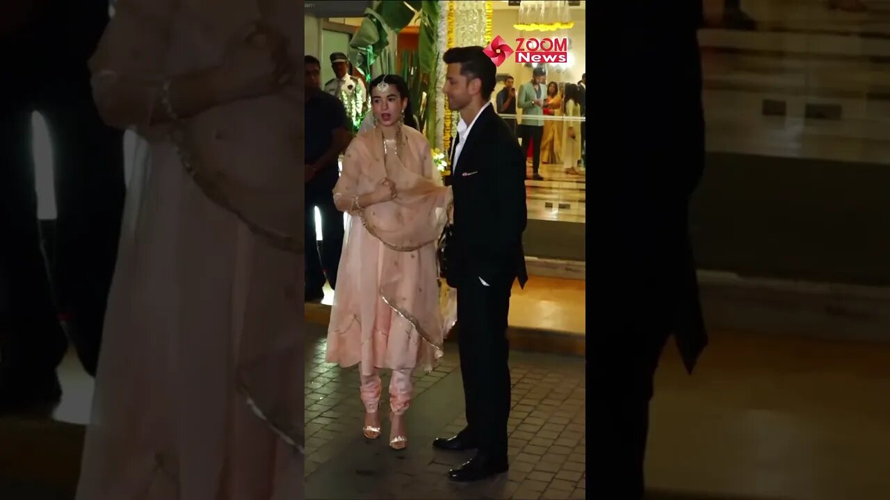 Hrithik Roshan calls GF Saba Azad to pose with him & waits till she adjusts her dupatta😍 | #shorts