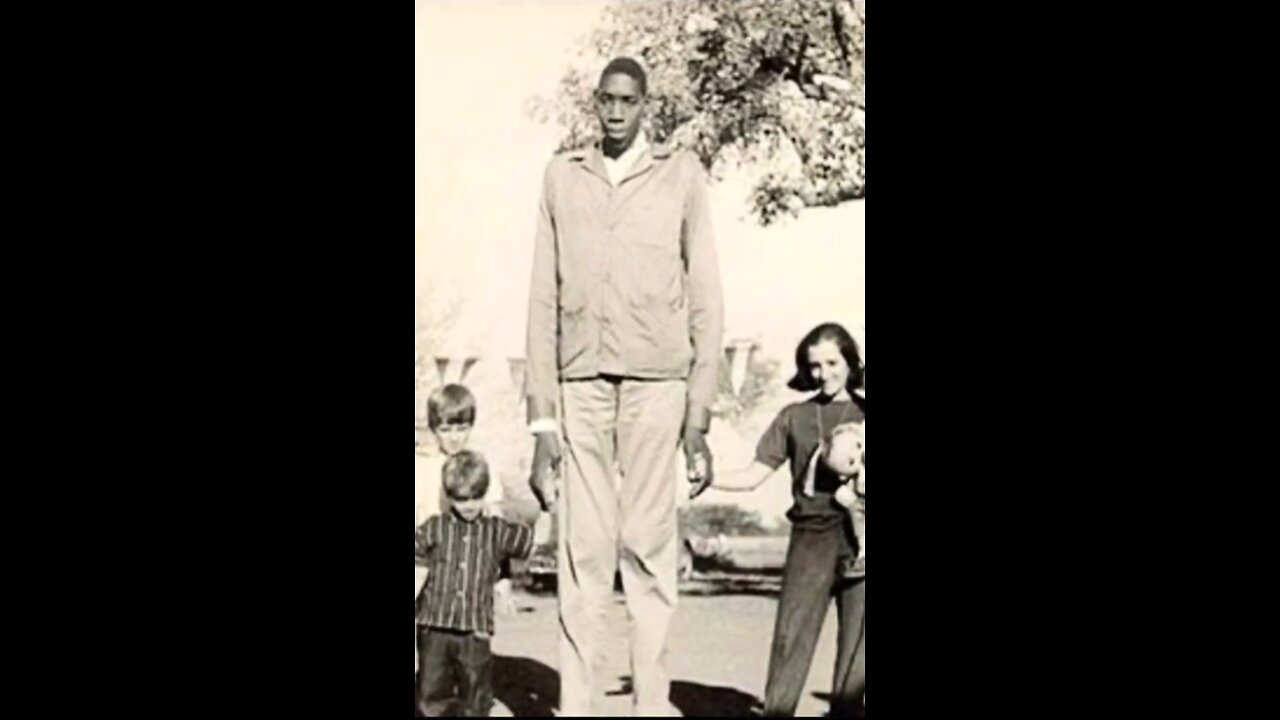 GIants Never Existed! (CC)