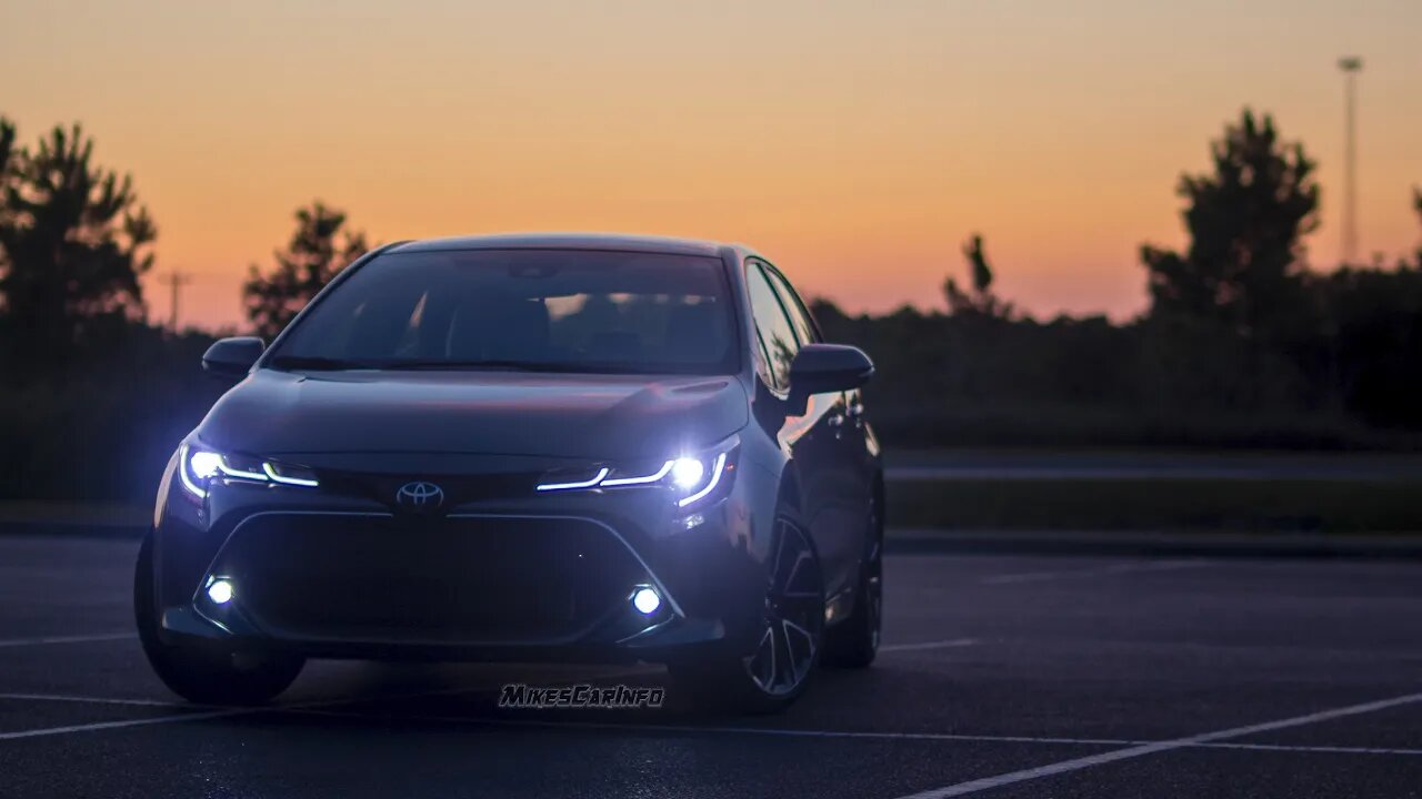 AT NIGHT: New Toyota Corolla Hatchback XSE - Interior and Exterior Lighting Overview