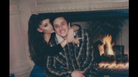 Ariana Grande ‘smitten’ with husband Dalton Gomez on dinner date with friends