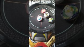 batalha de beyblade valkyrie vs spriggan vs fafnir vs raphael #batalhadebeyblade