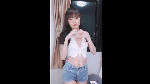 Yong Asian Girl No Bra Tik Tok Braless Br4sless