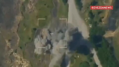 Ukrainian M777 destroyed while setting up a firing position under drone surveillance