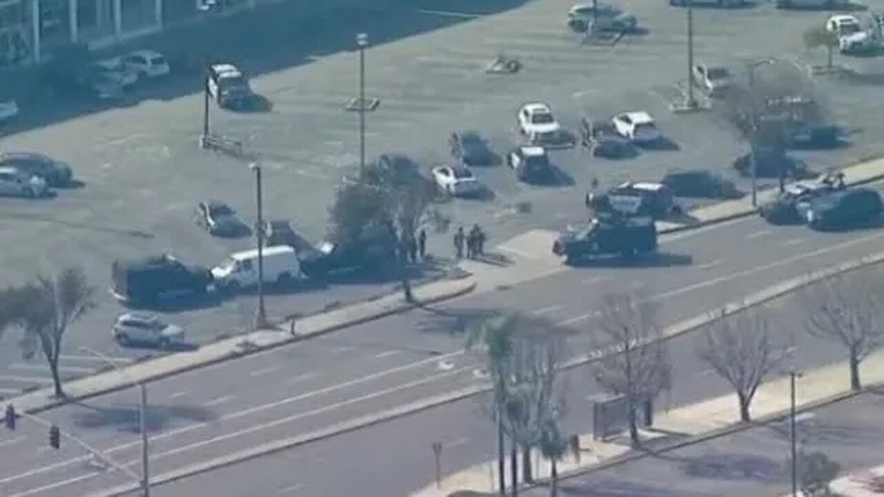 Standoff with possible mass shooting suspect!