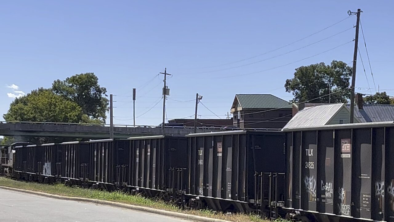 Beautiful Day for Train Action #railfan #trains #Cartersville