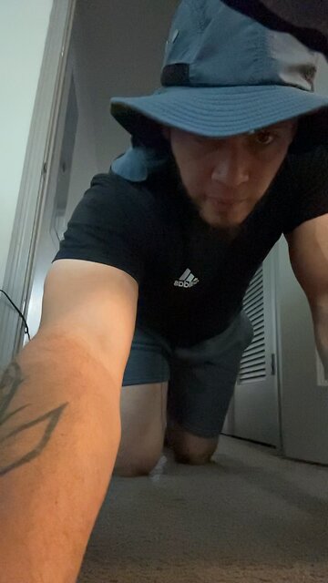 I need 500 subs ANDREW, DONALD TRUMP , SNEAKO