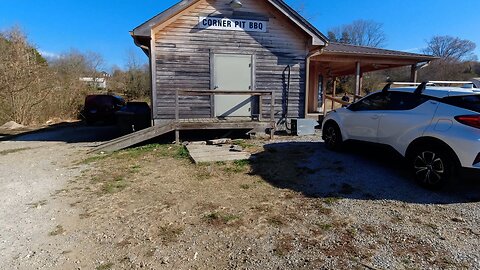 Harley motorcycle group ride to corner pit bbq in aAdmore Tennessee