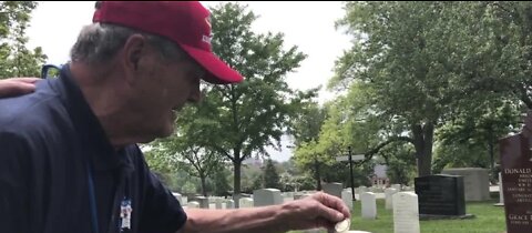 Veterans visit Arlington National Cemetery